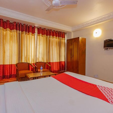 Oyo 795 Hotel Holiday Inn Kathmandu Ngoại thất bức ảnh