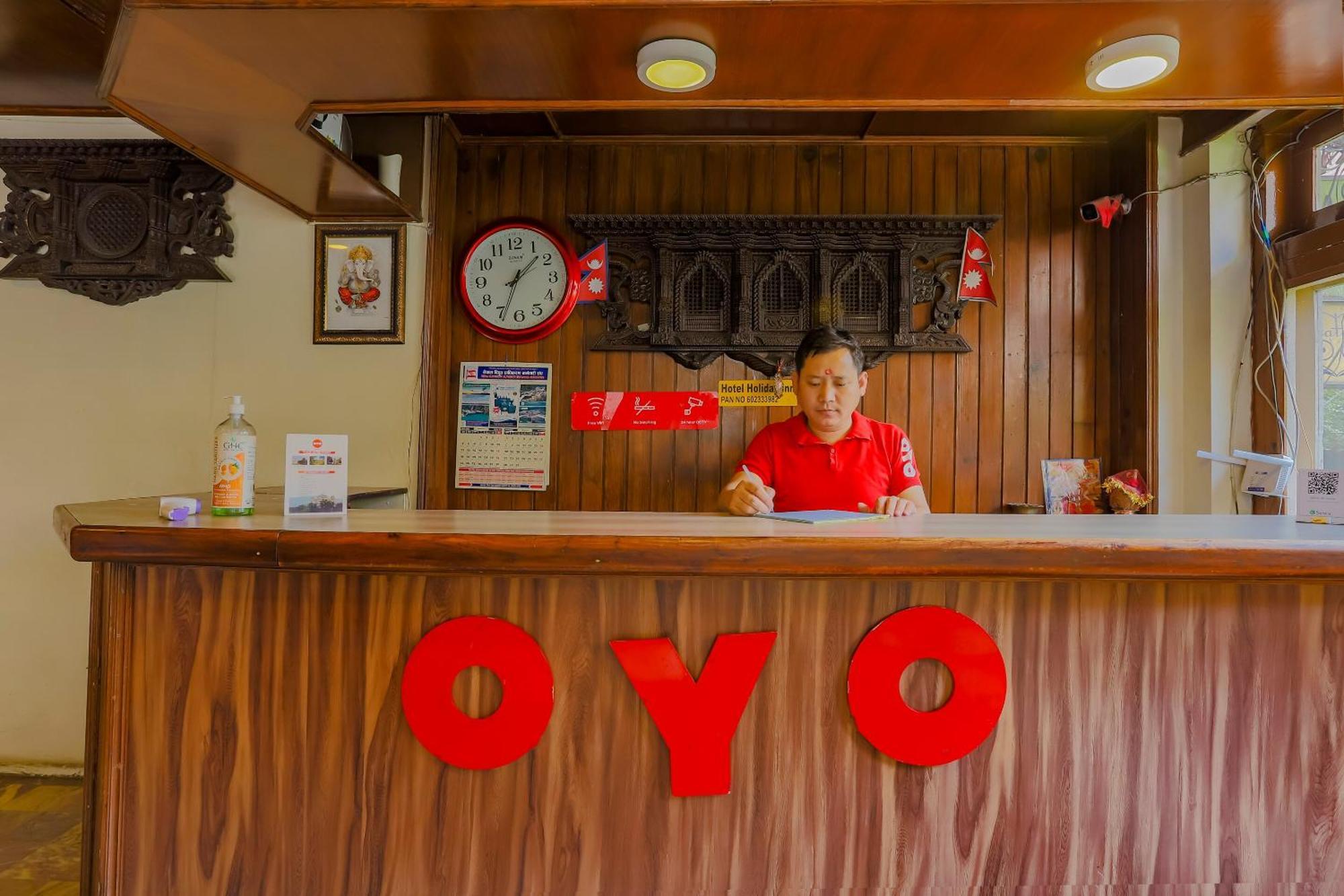 Oyo 795 Hotel Holiday Inn Kathmandu Ngoại thất bức ảnh